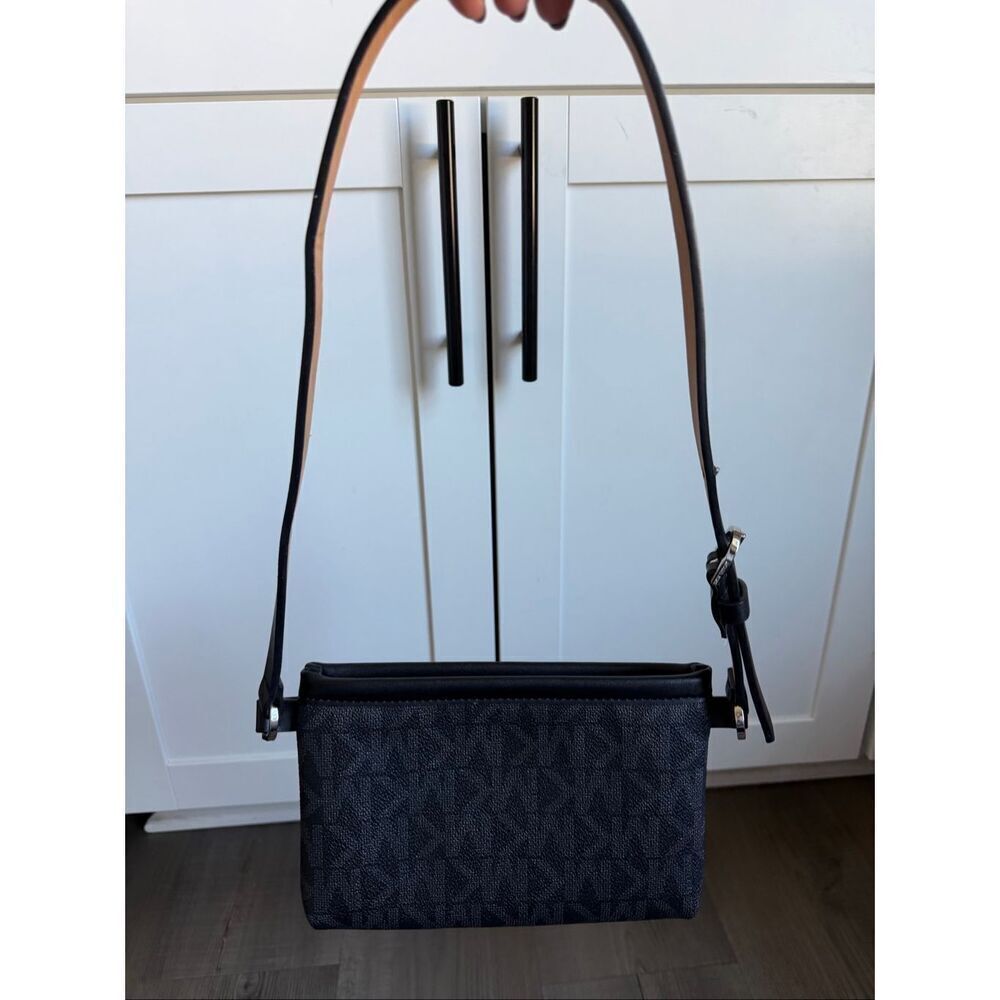 Michael Kors Cooper Black Logo Belt Bag Purse - Picture 6 of 10